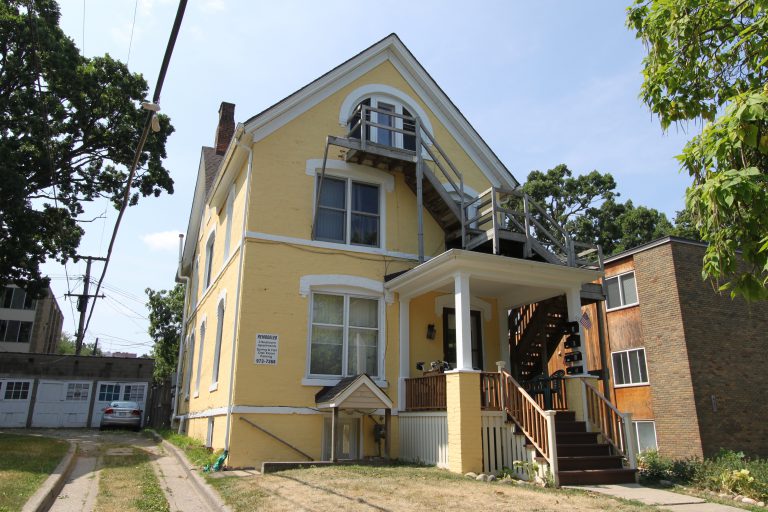 OnCampus Student Apartments near University of Michigan