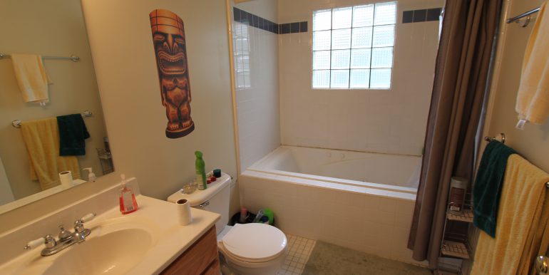 1012 bathroom