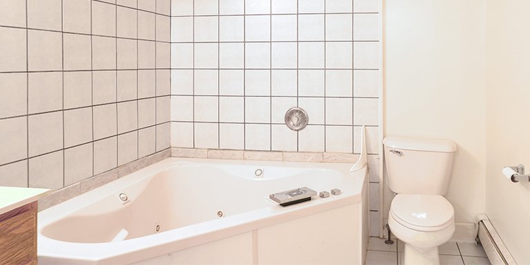 1601 bathroom