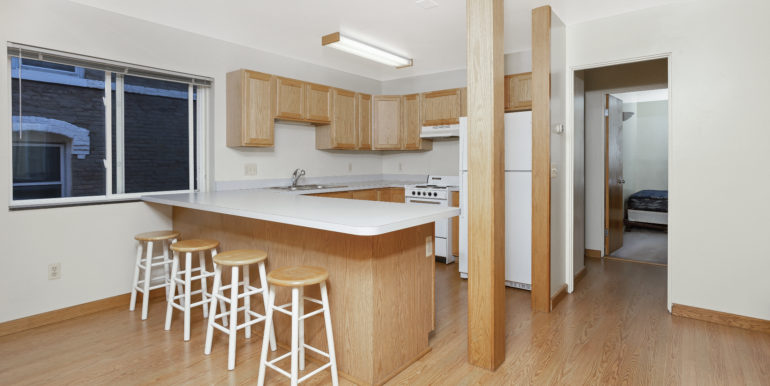 422 EK kitchen