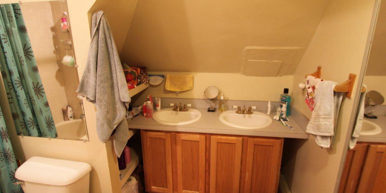 426-D Bathroom