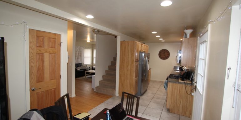 814 Sylvan Dinning room