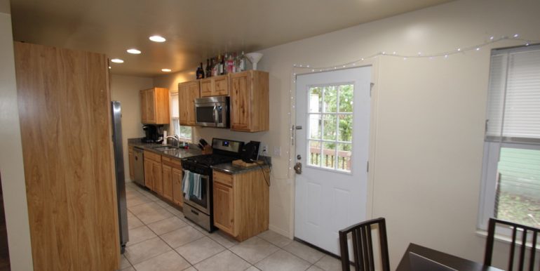 814 Sylvan Dinning room