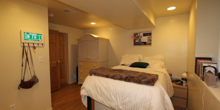 814 Sylvan Bedroom 1