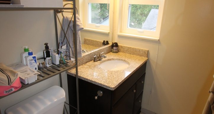 814 Sylvan upper bath