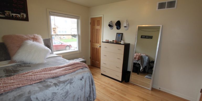 814 Sylvan Bedroom 3