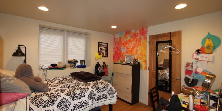 824 Sylvan bedroom 1