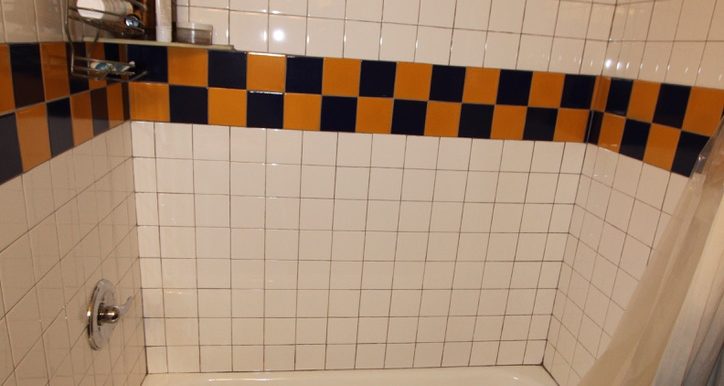 824 Sylvan upper bath