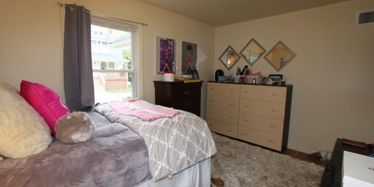 824 Sylvan bedroom 3