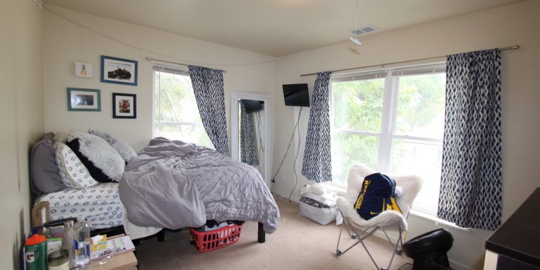 824 Sylvan bedroom 5