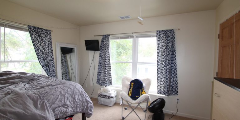 824 Sylvan bedroom 5