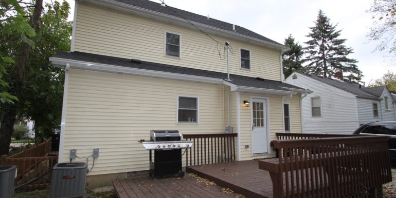824 Sylvan rear
